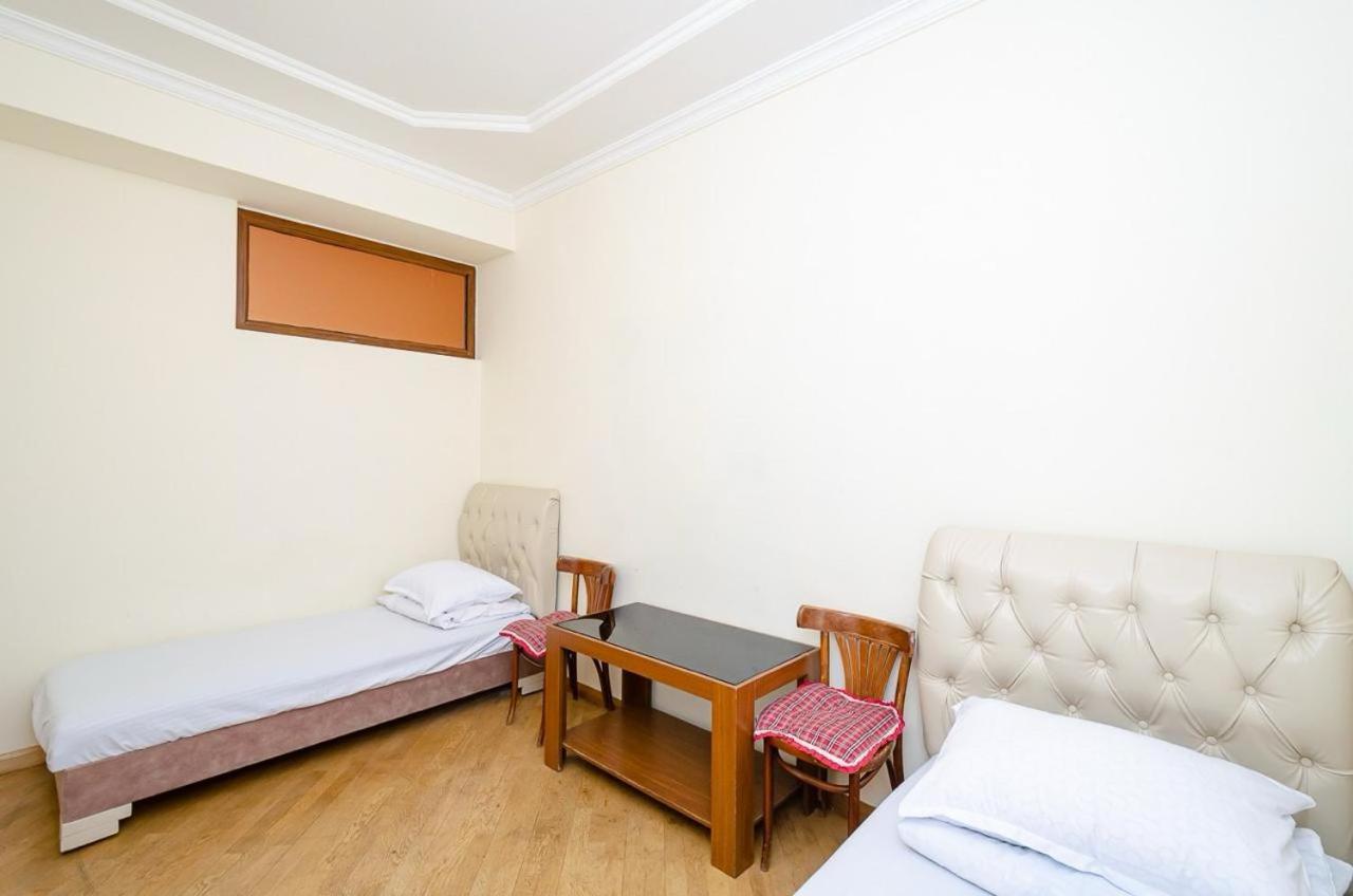Areva Hostel & Apartment Erivan Exterior foto